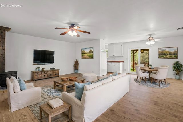 1180 Jaxon Way, Redding, CA 96003