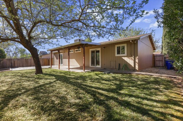 1180 Jaxon Way, Redding, CA 96003