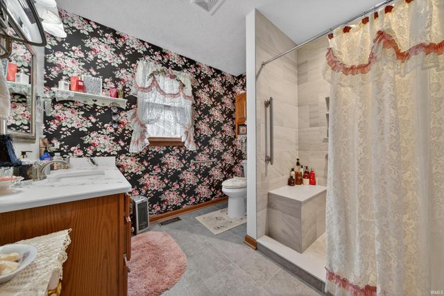3277 ALMQUIST Lane, Kokomo, IN 46902