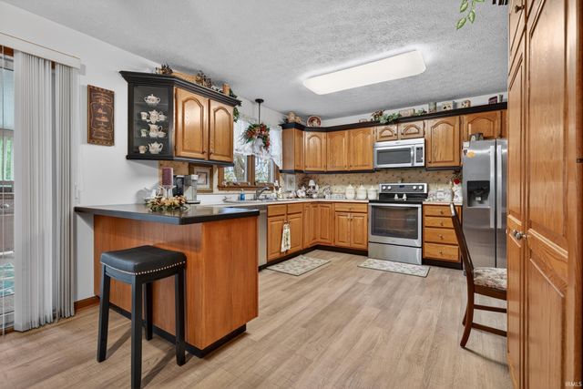 3277 ALMQUIST Lane, Kokomo, IN 46902