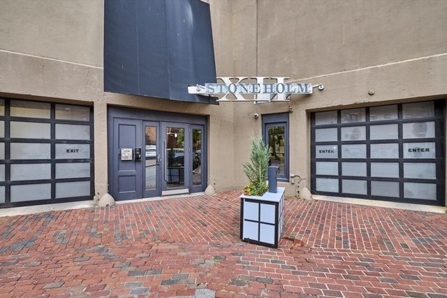 12 Stoneholm St 307, Boston, MA 02115