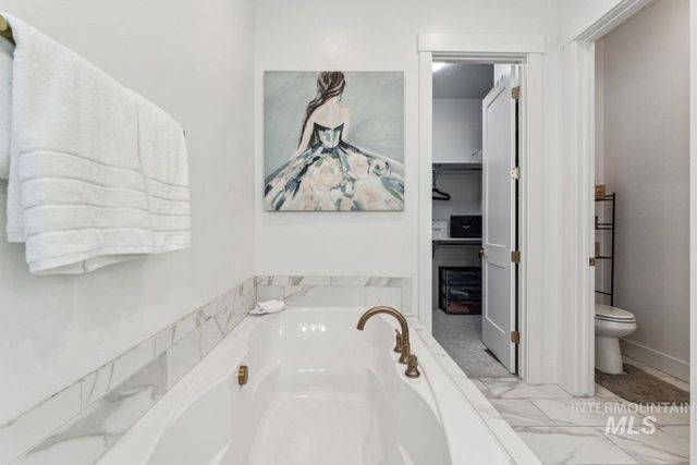 5379 S Mesa Trail Pl, Meridian, ID 83642