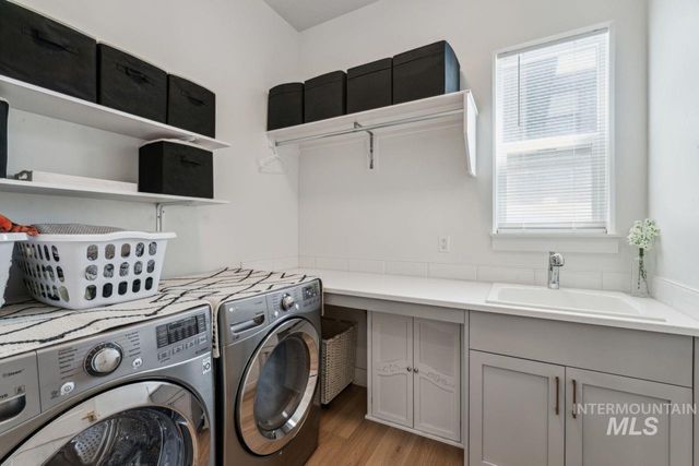 5379 S Mesa Trail Pl, Meridian, ID 83642