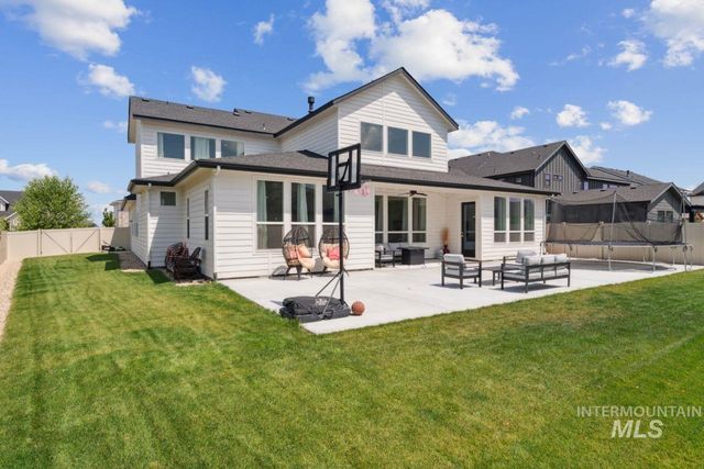 5379 S Mesa Trail Pl, Meridian, ID 83642