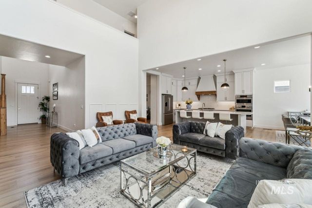 5379 S Mesa Trail Pl, Meridian, ID 83642