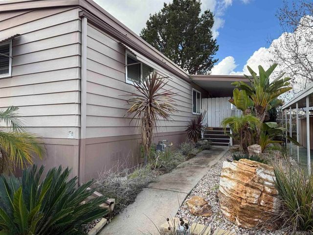 7467 Mission Gorge Rd SPC 19, Santee, CA 92071