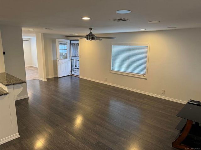 7467 Mission Gorge Rd SPC 19, Santee, CA 92071