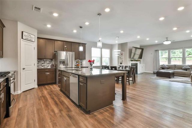 8 Unbridled Way, Newnan, GA 30263