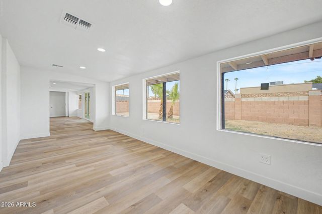 5207 N 39TH Drive, Phoenix, AZ 85019
