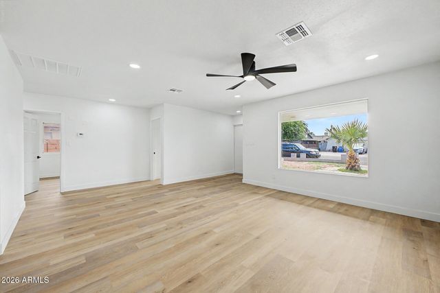 5207 N 39TH Drive, Phoenix, AZ 85019