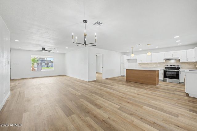 5207 N 39TH Drive, Phoenix, AZ 85019
