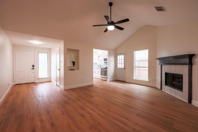 5226 Chasewood Drive, Bacliff, TX 77518