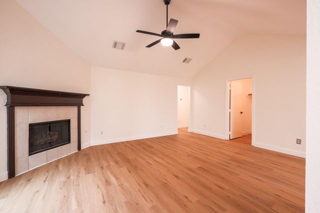5226 Chasewood Drive, Bacliff, TX 77518