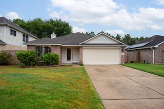 5226 Chasewood Drive, Bacliff, TX 77518