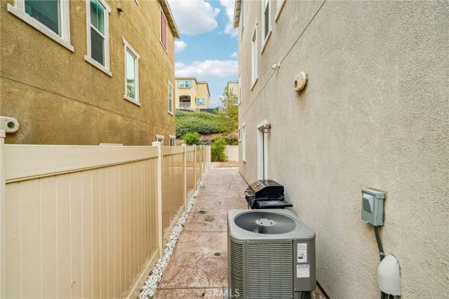 7345 Hawkeye Ridge Road, Jurupa Valley, CA 92509