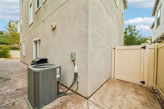 7345 Hawkeye Ridge Road, Jurupa Valley, CA 92509