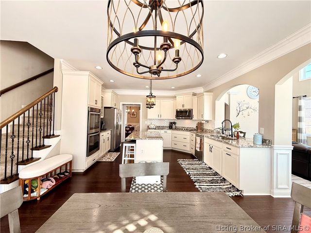 12218 Saint Andrews Place, Sellersburg, IN 47172