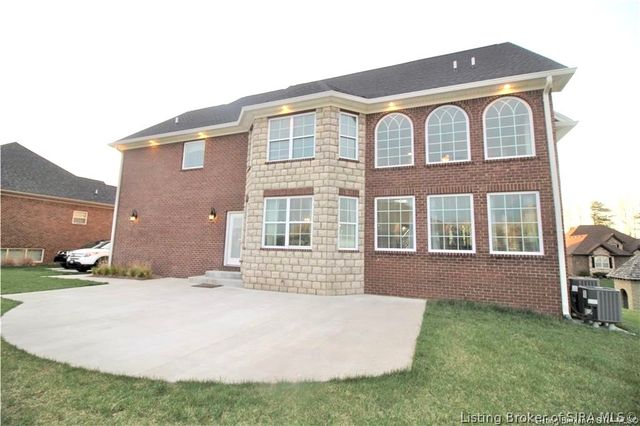 12218 Saint Andrews Place, Sellersburg, IN 47172