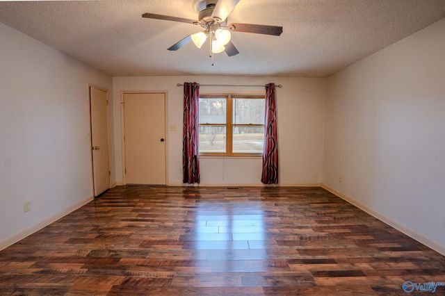 218 County Road 364, Trinity, AL 35673