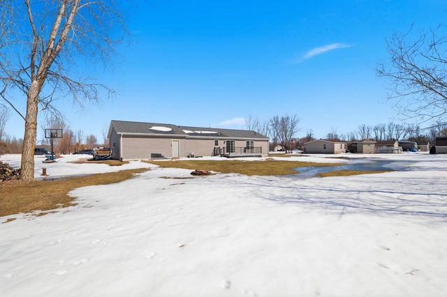 1206 JAMESON WAY, Little Suamico, WI 54141