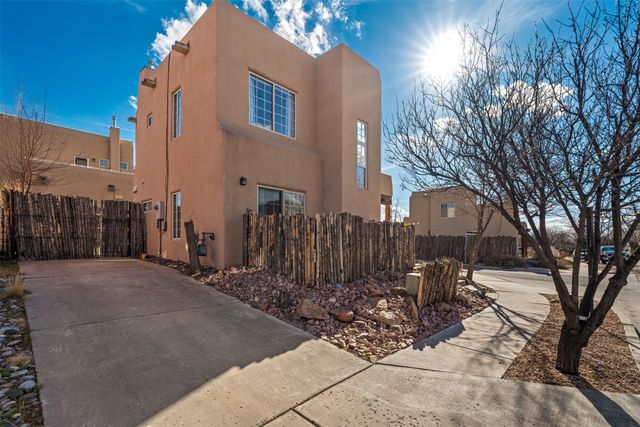 4212 Big Sky Road, Santa Fe, NM 87507