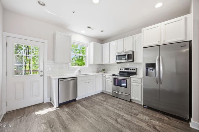 2800 Bedford Green Drive 106, Raleigh, NC 27604