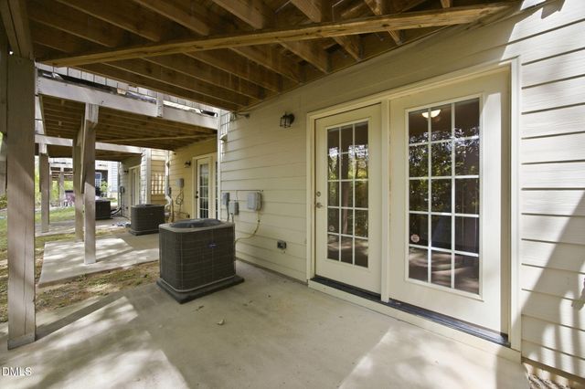 2800 Bedford Green Drive 106, Raleigh, NC 27604