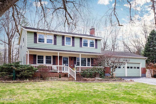 16 Conver Drive, Saratoga Springs, NY 12866