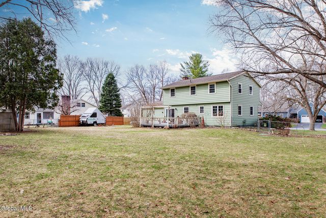 16 Conver Drive, Saratoga Springs, NY 12866