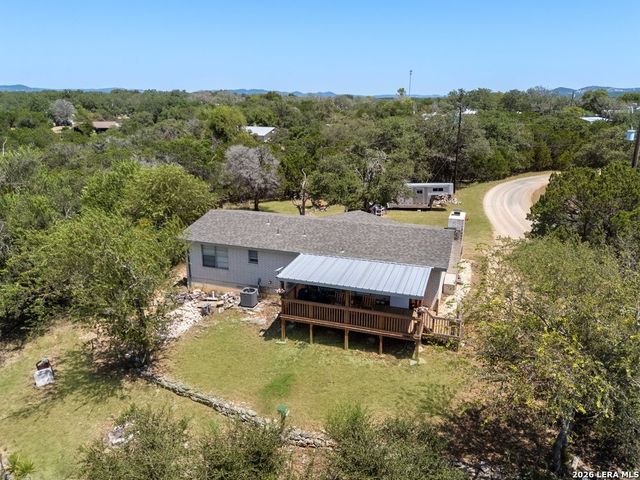 731 Mountain View Pl, Pipe Creek, TX 78063