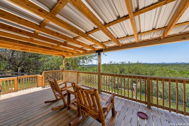 731 Mountain View Pl, Pipe Creek, TX 78063