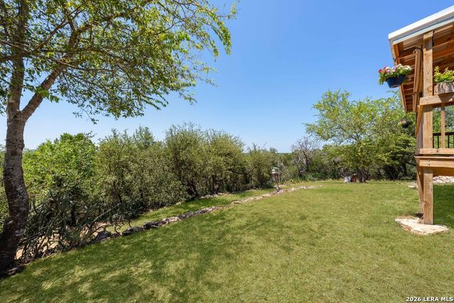 731 Mountain View Pl, Pipe Creek, TX 78063