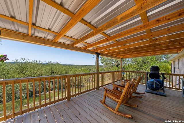 731 Mountain View Pl, Pipe Creek, TX 78063