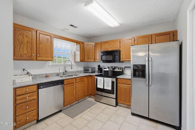 1725 West Lakeview Drive Unit 41, Johnson City, TN 37601