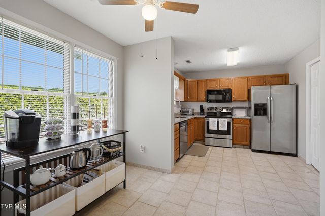 1725 West Lakeview Drive Unit 41, Johnson City, TN 37601