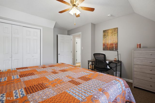 1725 West Lakeview Drive Unit 41, Johnson City, TN 37601