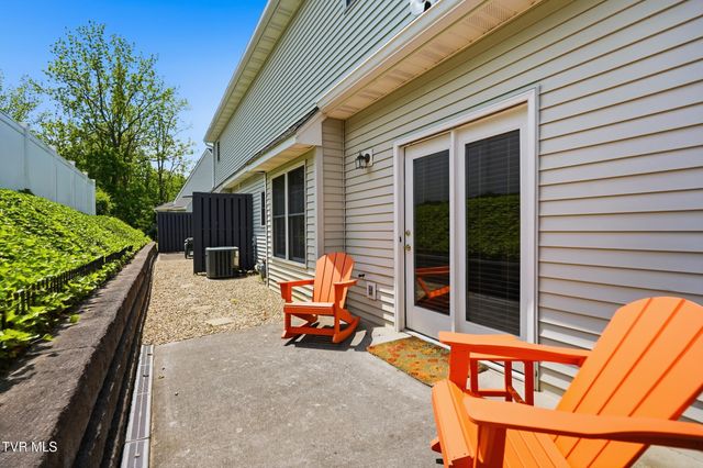 1725 West Lakeview Drive Unit 41, Johnson City, TN 37601
