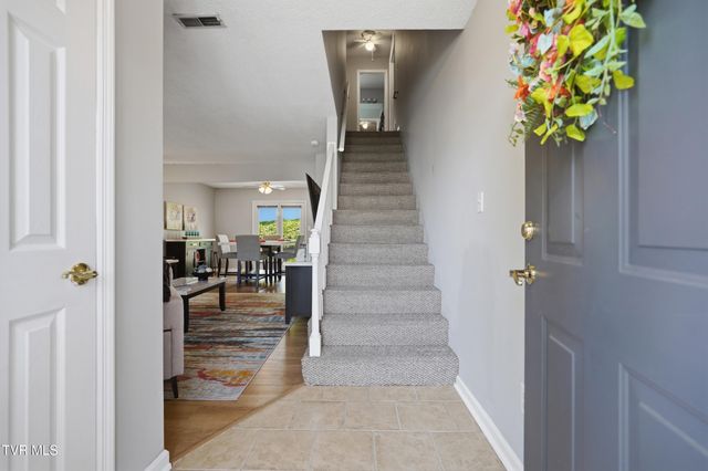 1725 West Lakeview Drive Unit 41, Johnson City, TN 37601