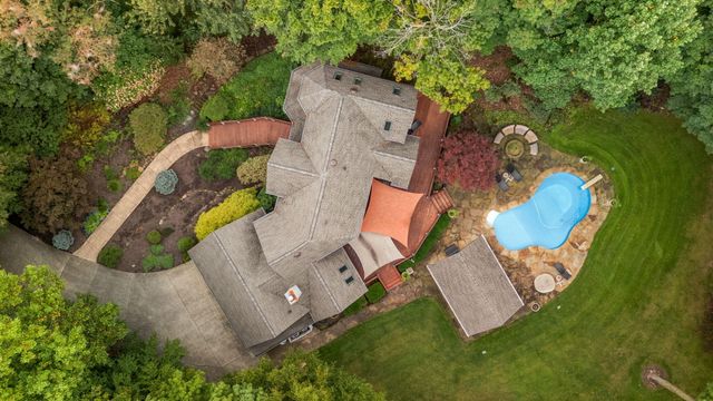 5709 W 150 N, La Porte, IN 46350