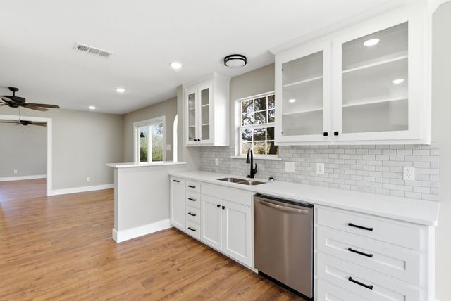 188 Cedar Hill Trail, Whitney, TX 76692