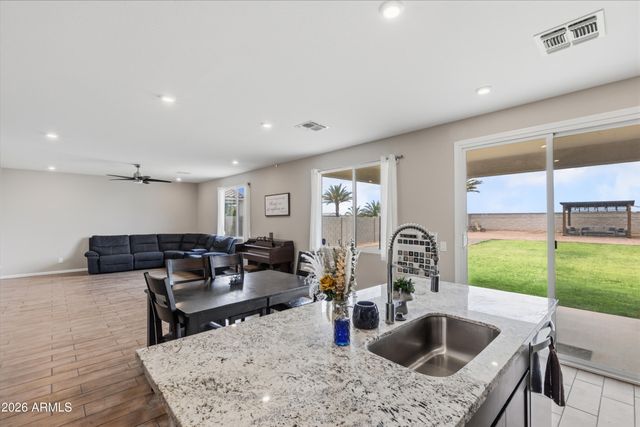 65 S SIENA Lane, Casa Grande, AZ 85122