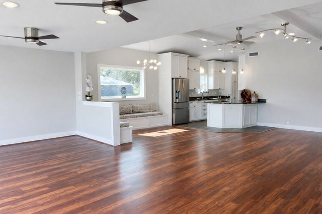 106 Blackfoot Trail, Lake Kiowa, TX 76240