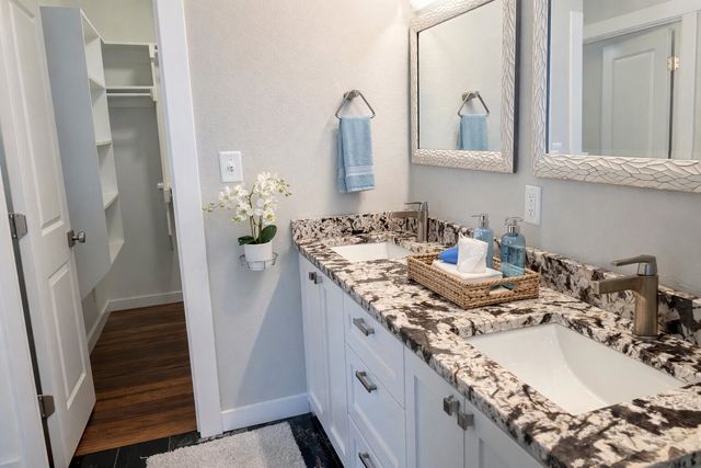 106 Blackfoot Trail, Lake Kiowa, TX 76240