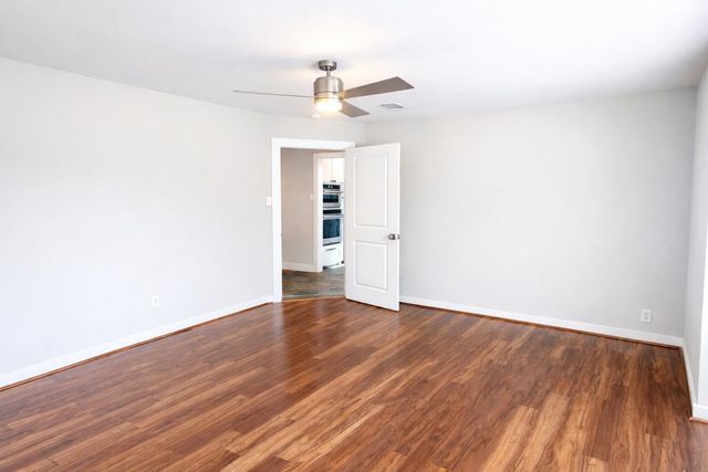 106 Blackfoot Trail, Lake Kiowa, TX 76240