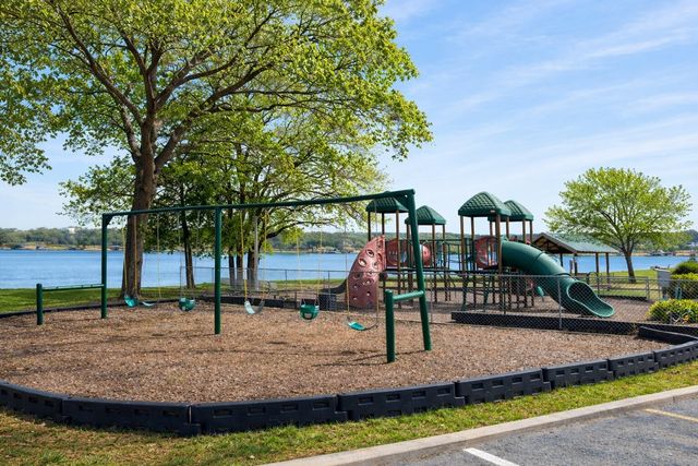 106 Blackfoot Trail, Lake Kiowa, TX 76240