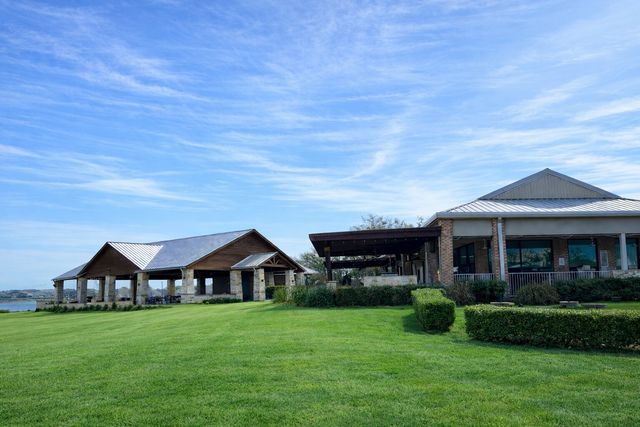 106 Blackfoot Trail, Lake Kiowa, TX 76240