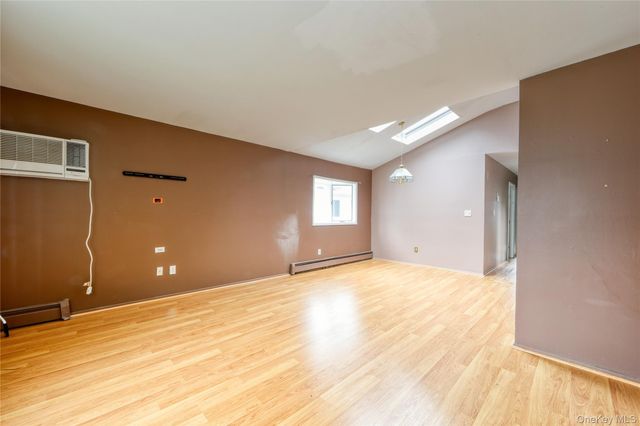 386 Southport Street, Ronkonkoma, NY 11779