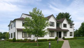 5 Forest Park Drive 5-1-L, Farmington, CT 06032