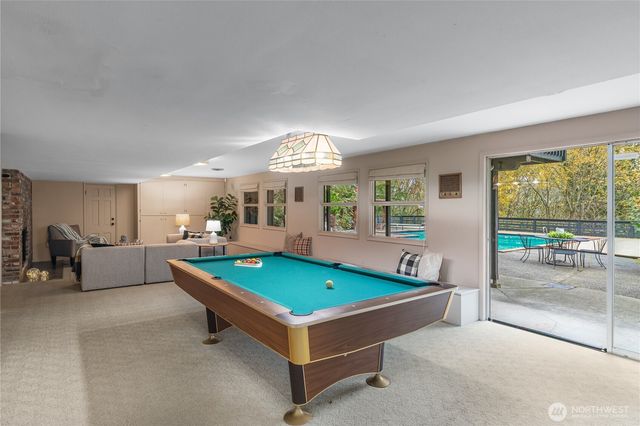 16521 NE 1st Place, Bellevue, WA 98008