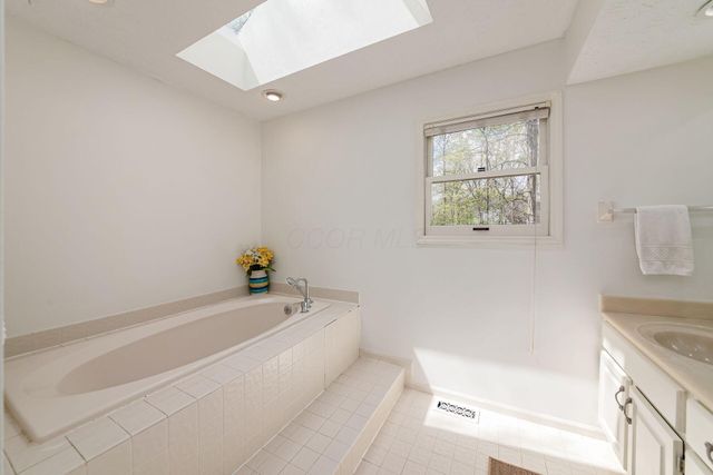 8867 Belisle Court, Dublin, OH 43017